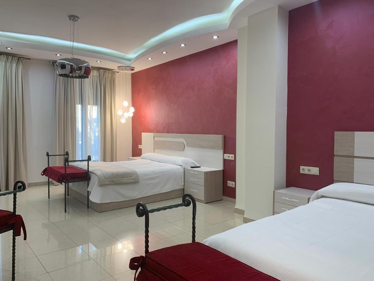 Hostal Poeta Machado Баеса Екстер'єр фото