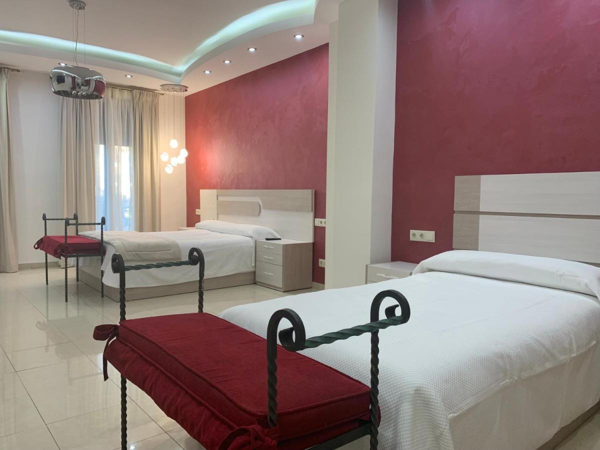 Hostal Poeta Machado Баеса Екстер'єр фото