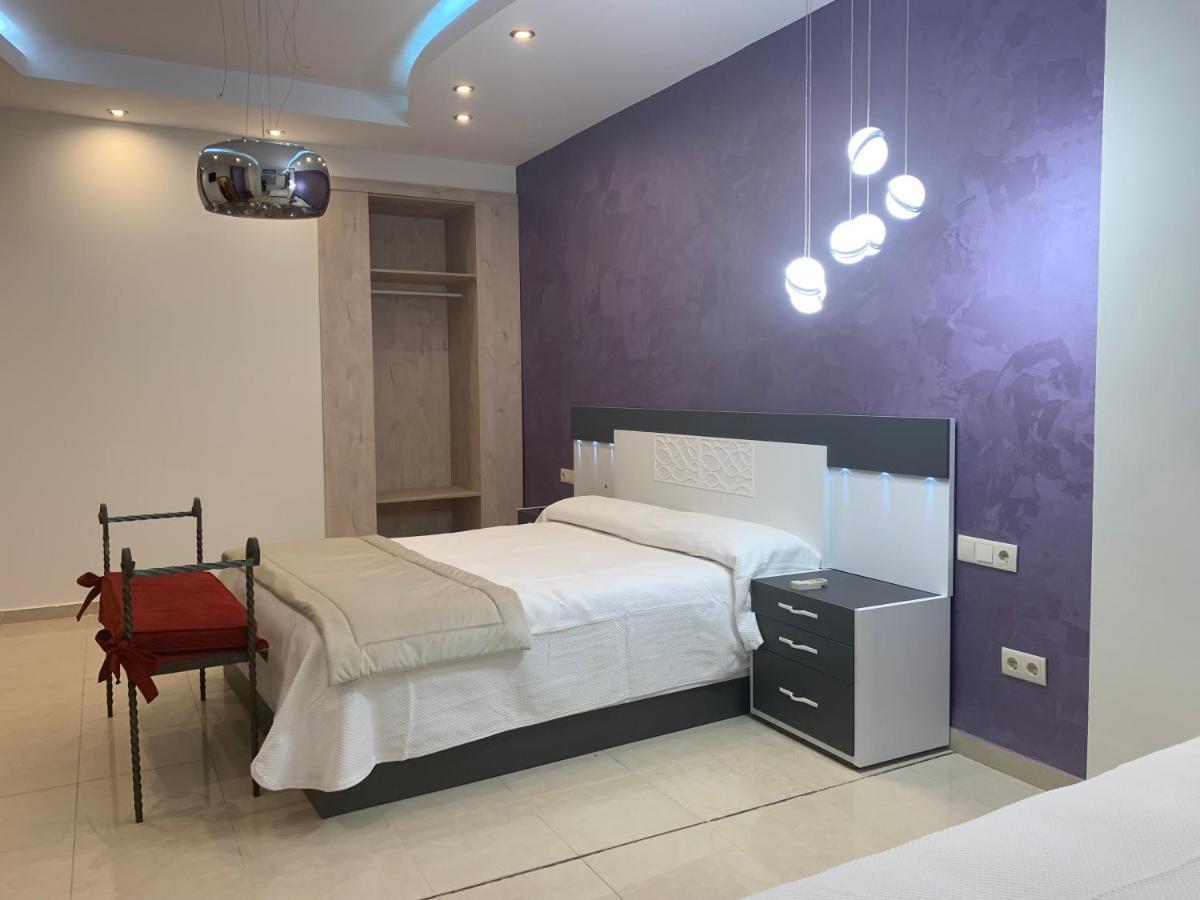 Hostal Poeta Machado Баеса Екстер'єр фото